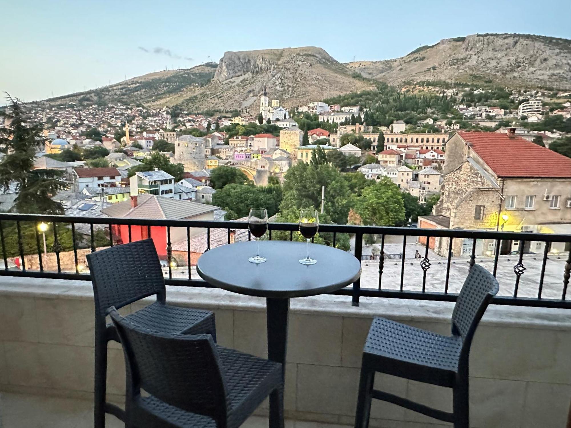 Captain'S Luxury Apartments Mostar Bagian luar foto